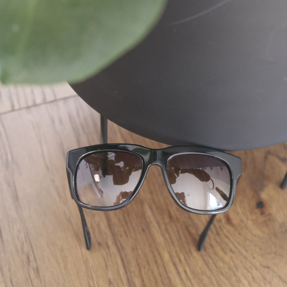 Prada Square Black Sunglasses - Picture 4 of 16